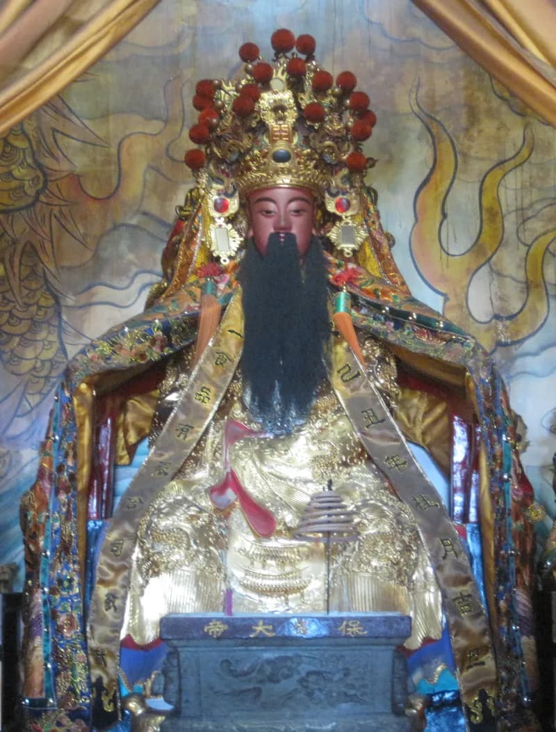 保生大帝神像：前殿主祀金身實拍照片（攝於 2016 年）